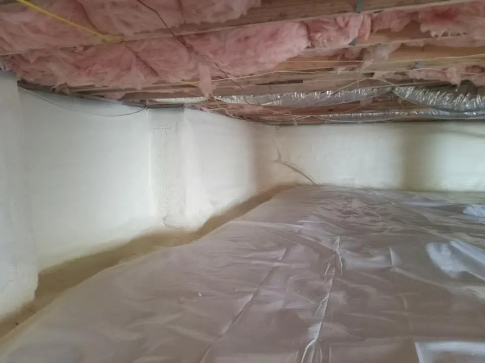 Crawl space encapsulation with closed-cell spray foam for Roof Maintenance in Toppenish